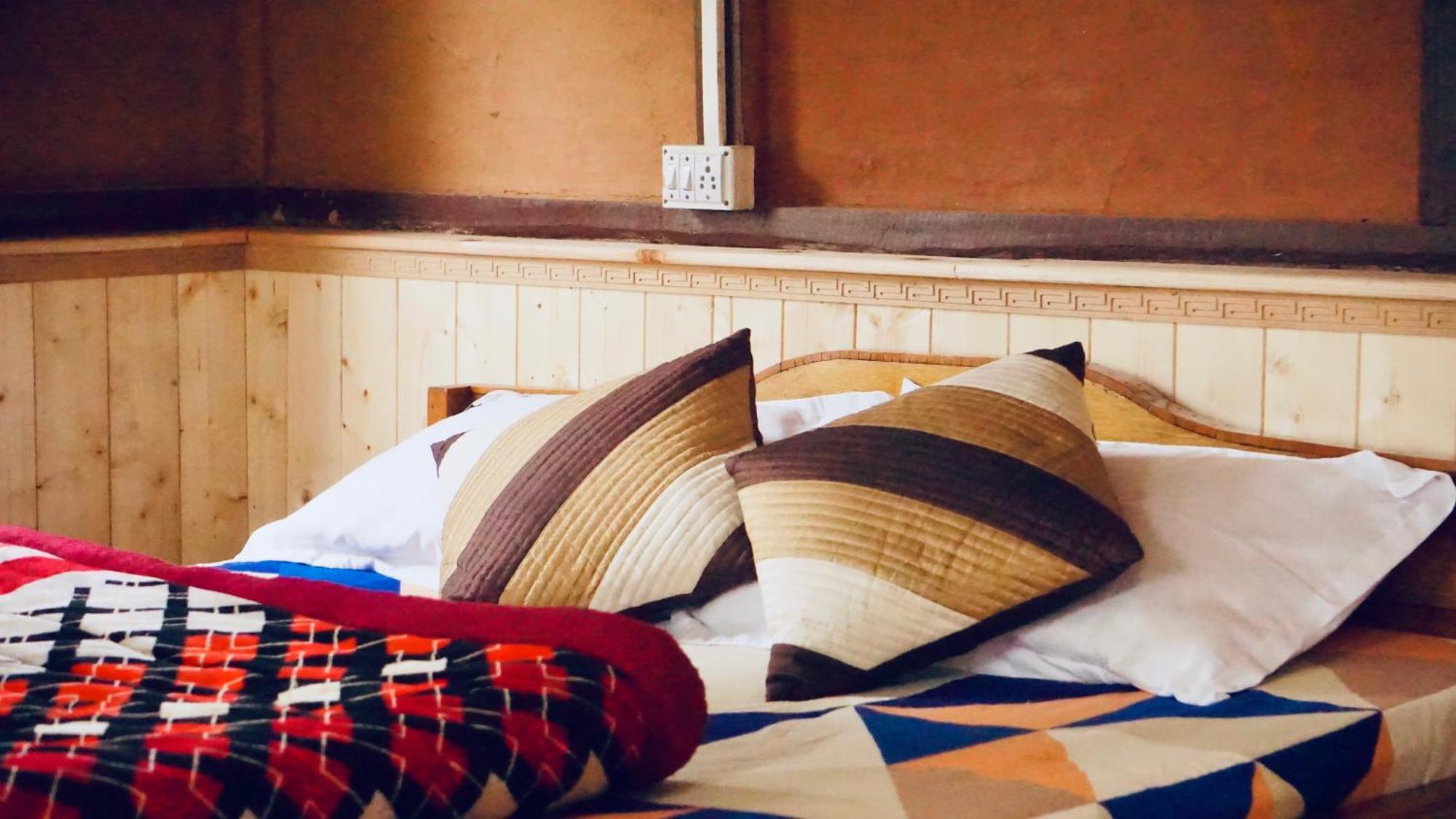 Wake In Himalayas Hostel Pelling Exterior photo