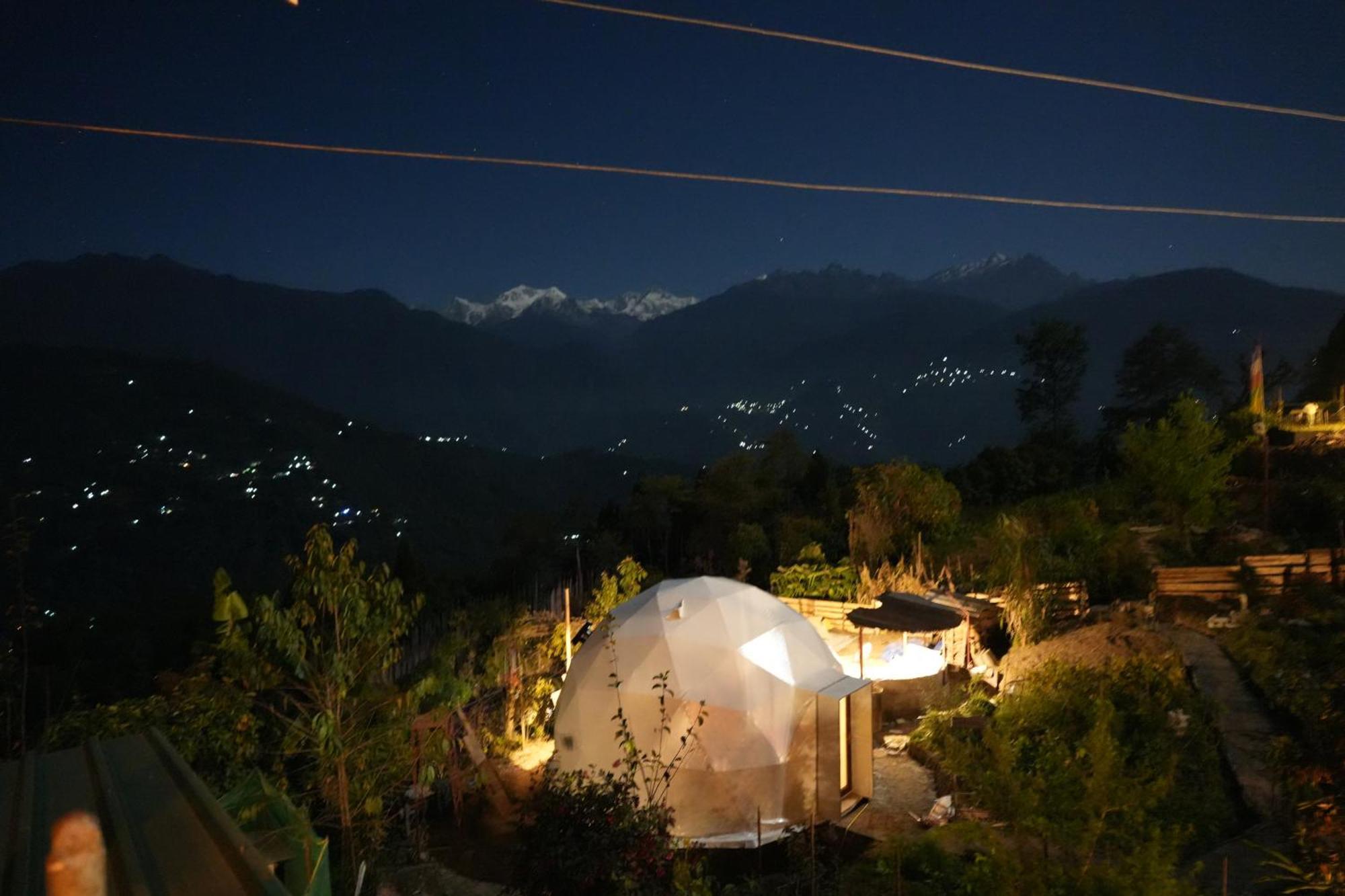 Wake In Himalayas Hostel Pelling Exterior photo